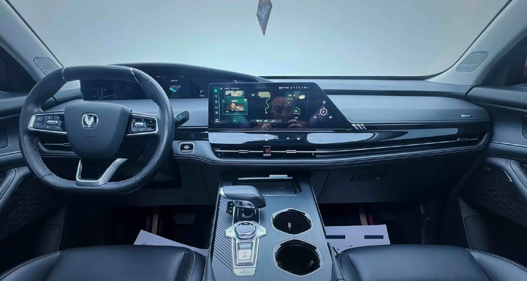 2024 ChangAn UNI-K 2.0T 233HP L4 8AT,autocango,china used car exporter,china ev exporter,chinese used car exporter,chinese used ev exporter