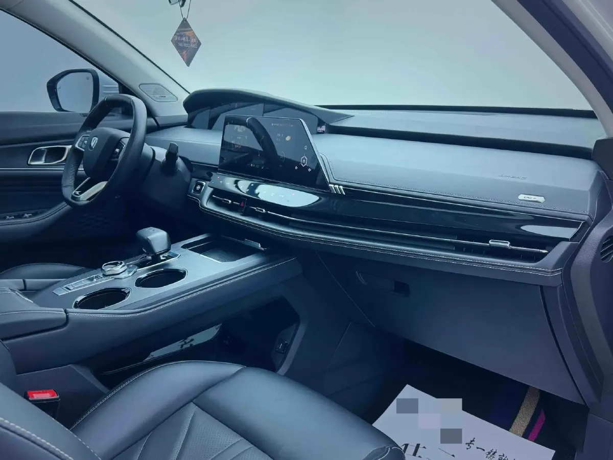 2024 ChangAn UNI-K 2.0T 233HP L4 8AT,autocango,china used car exporter,china ev exporter,chinese used car exporter,chinese used ev exporter