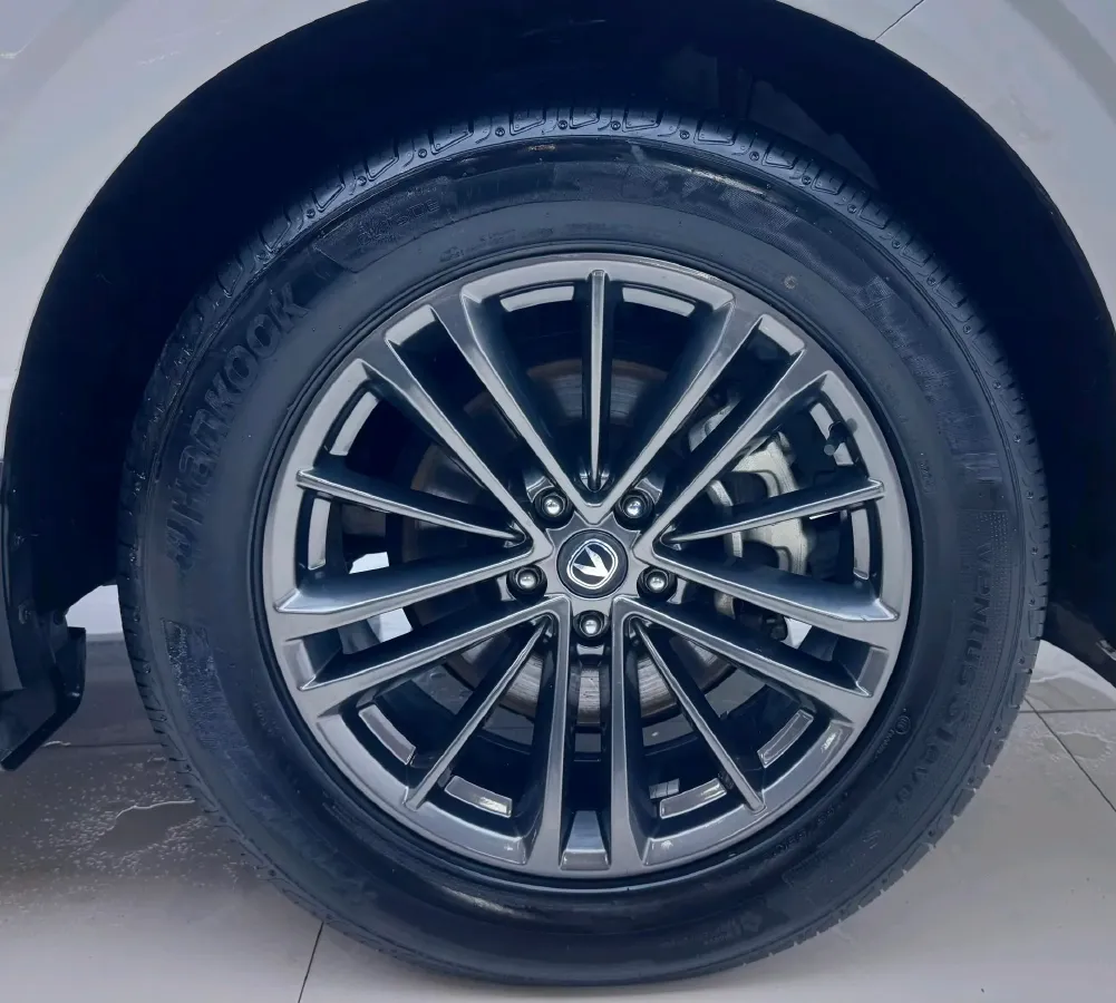 2024 ChangAn UNI-K 2.0T 233HP L4 8AT,autocango,china used car exporter,china ev exporter,chinese used car exporter,chinese used ev exporter