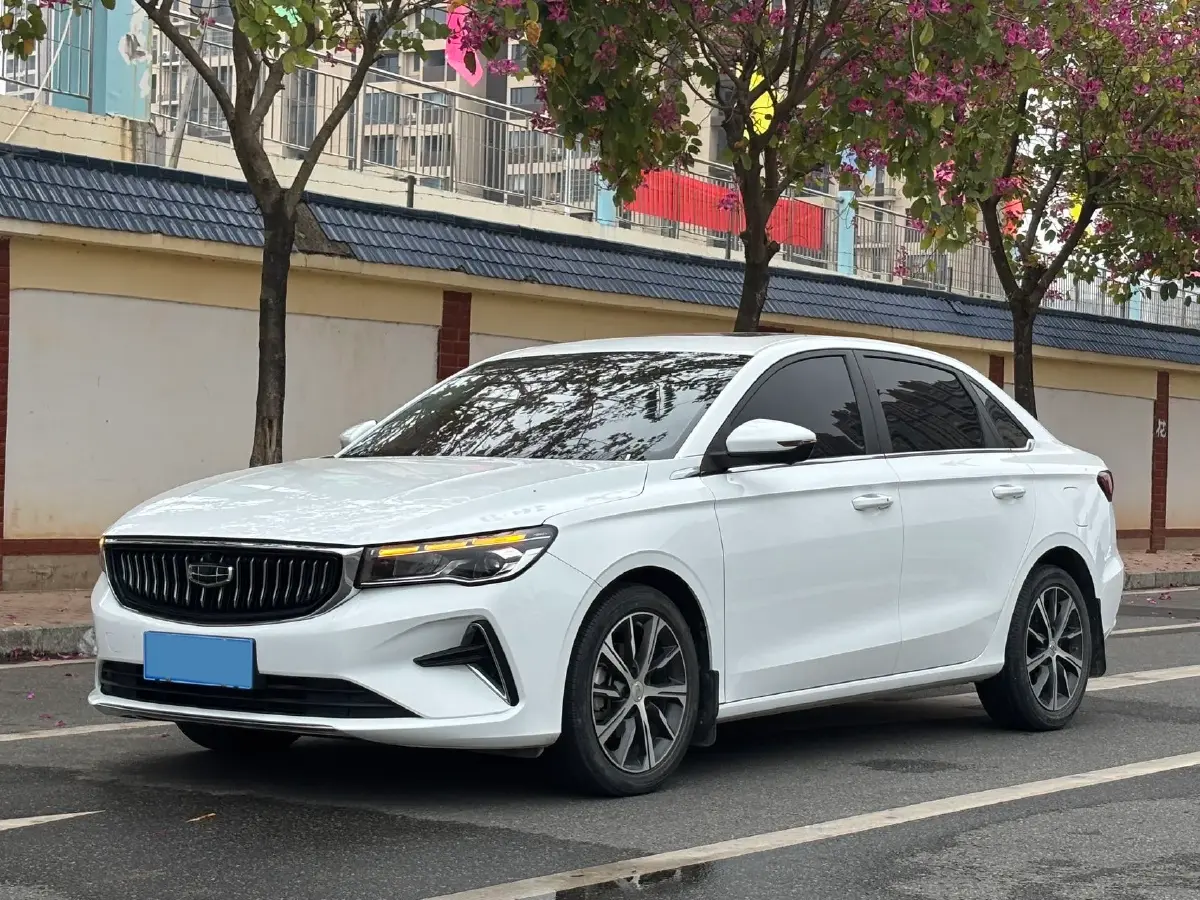 2023 Geely Emgrand 1.5L 127HP L4 CVT