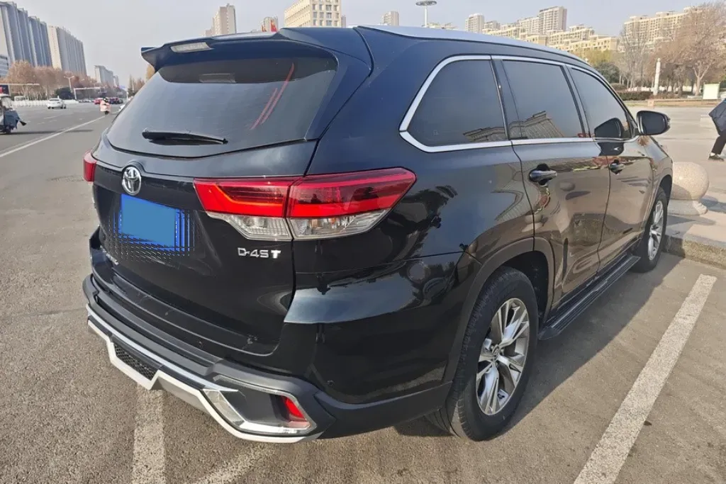 2021 Toyota Highlander 2.0T 220HP L4 6AT,autocango,china used car exporter,china ev exporter,chinese used car exporter,chinese used ev exporter