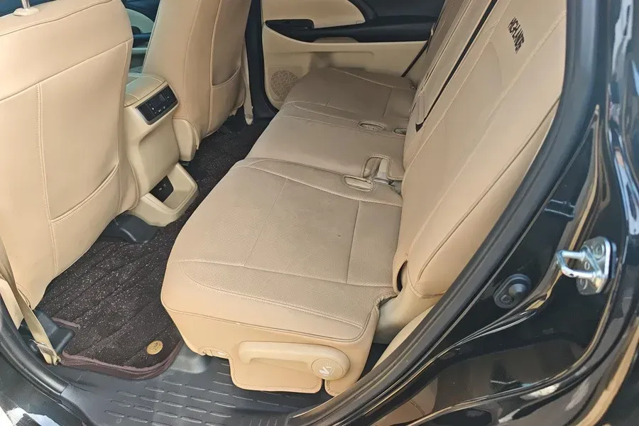 2021 Toyota Highlander 2.0T 220HP L4 6AT,autocango,china used car exporter,china ev exporter,chinese used car exporter,chinese used ev exporter