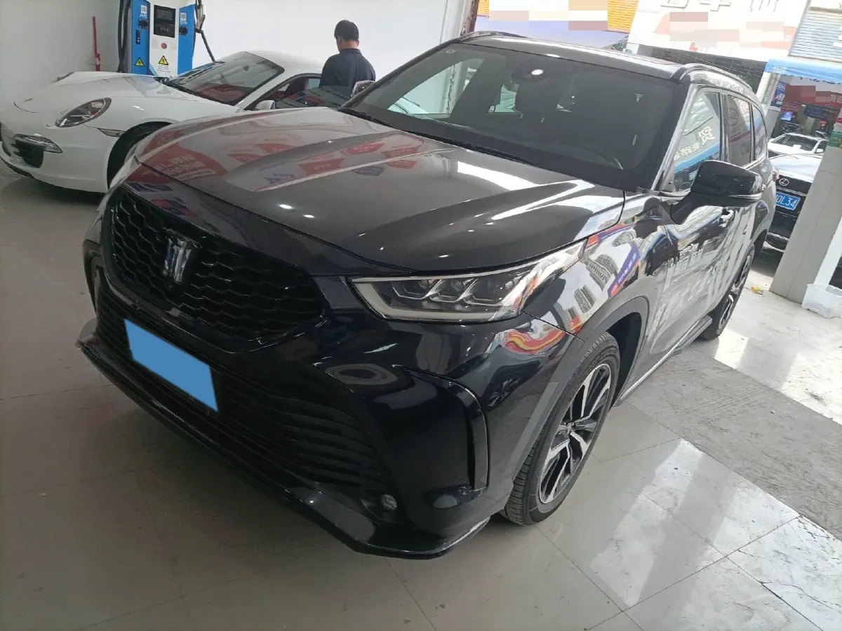 2021 Toyota Crown Kluger 2.5L 192HP L4 E-CVT Hybrid,autocango,china used car exporter,china ev exporter,chinese used car exporter,chinese used ev exporter