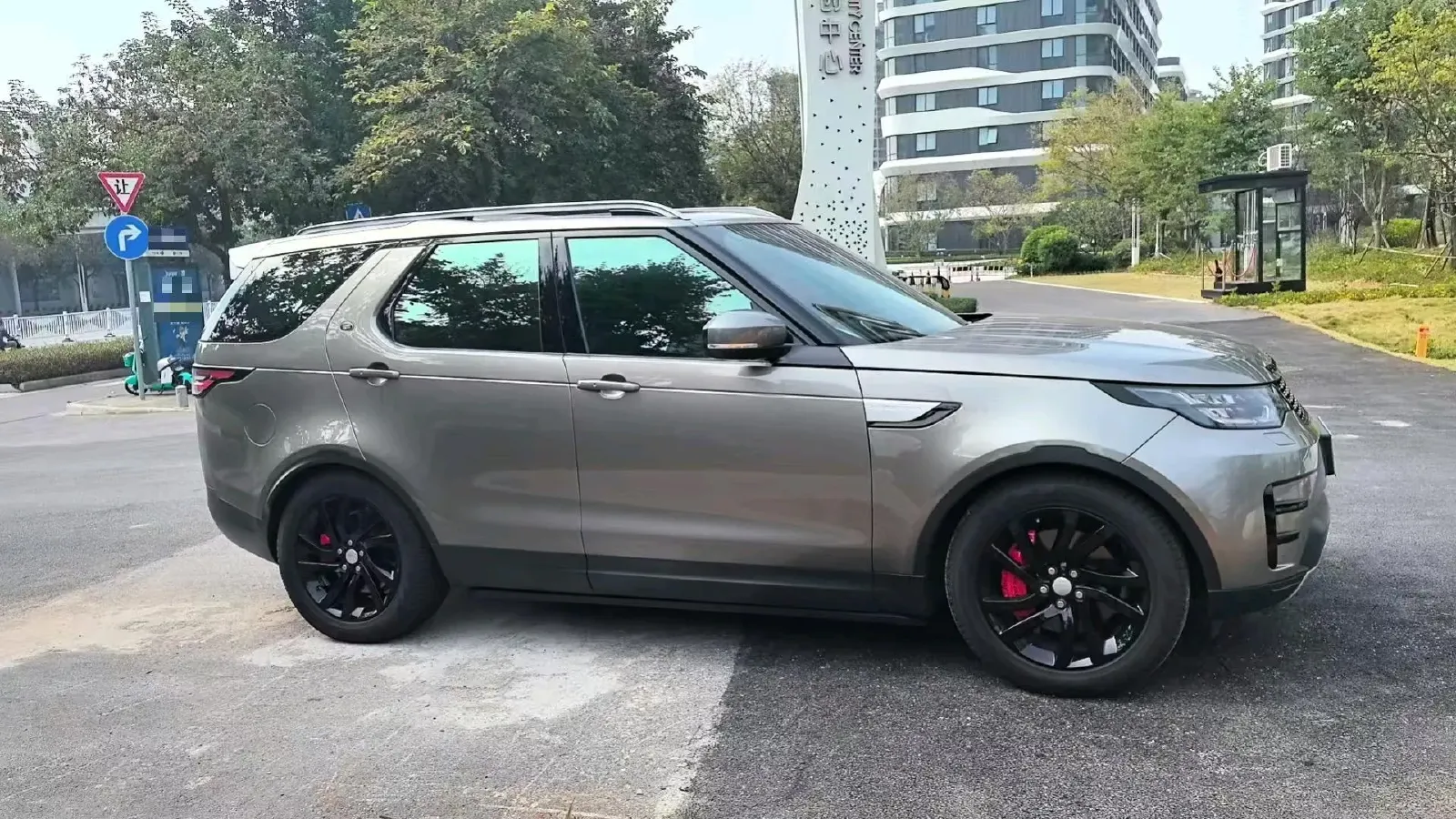 2018 Land Rover Discovery 3.0T 340HP V6 8AT,autocango,china used car exporter,china ev exporter,chinese used car exporter,chinese used ev exporter