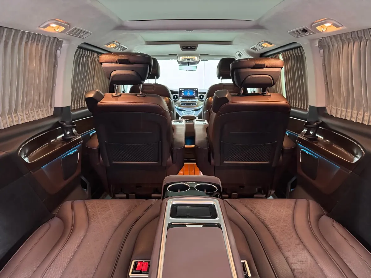 2021 Mercedes-Benz V Class 2.0T 211HP L4 9AT,autocango,china used car exporter,china ev exporter,chinese used car exporter,chinese used ev exporter