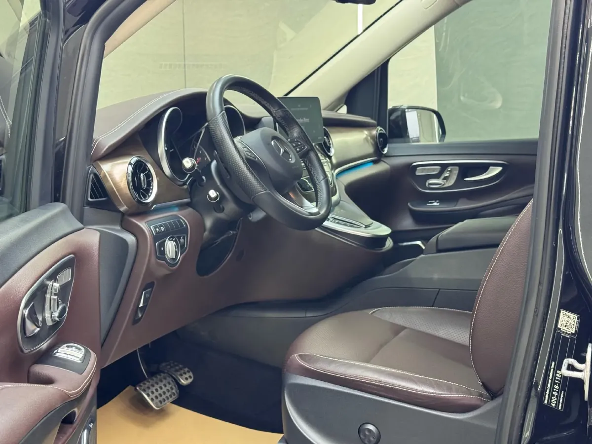 2021 Mercedes-Benz V Class 2.0T 211HP L4 9AT,autocango,china used car exporter,china ev exporter,chinese used car exporter,chinese used ev exporter