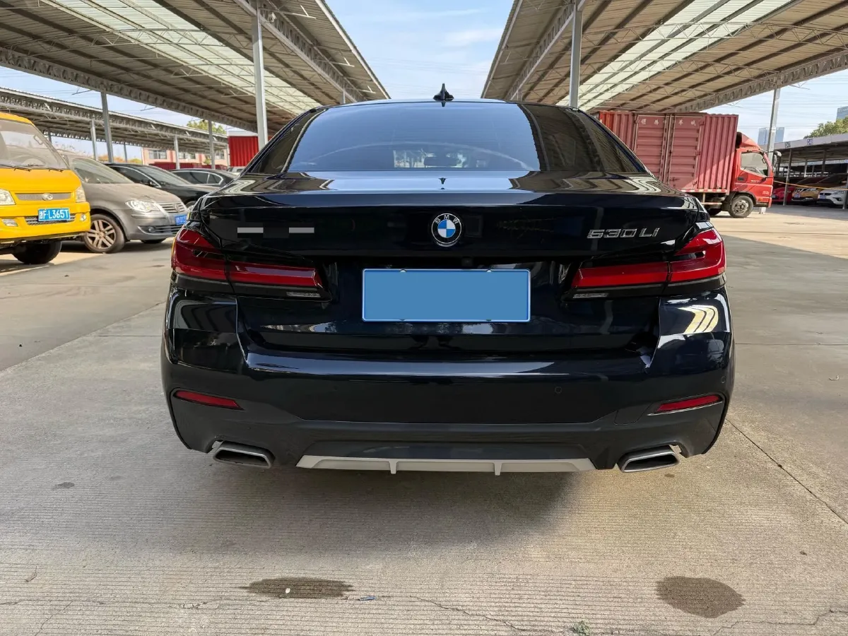 2023 BMW 5 Series 2.0T 245HP L4 8AT,autocango,china used car exporter,china ev exporter,chinese used car exporter,chinese used ev exporter