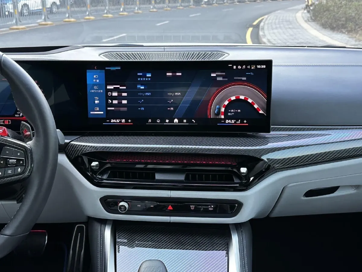 2024 BMW M4 3.0T 530HP L6 8AT,autocango,china used car exporter,china ev exporter,chinese used car exporter,chinese used ev exporter