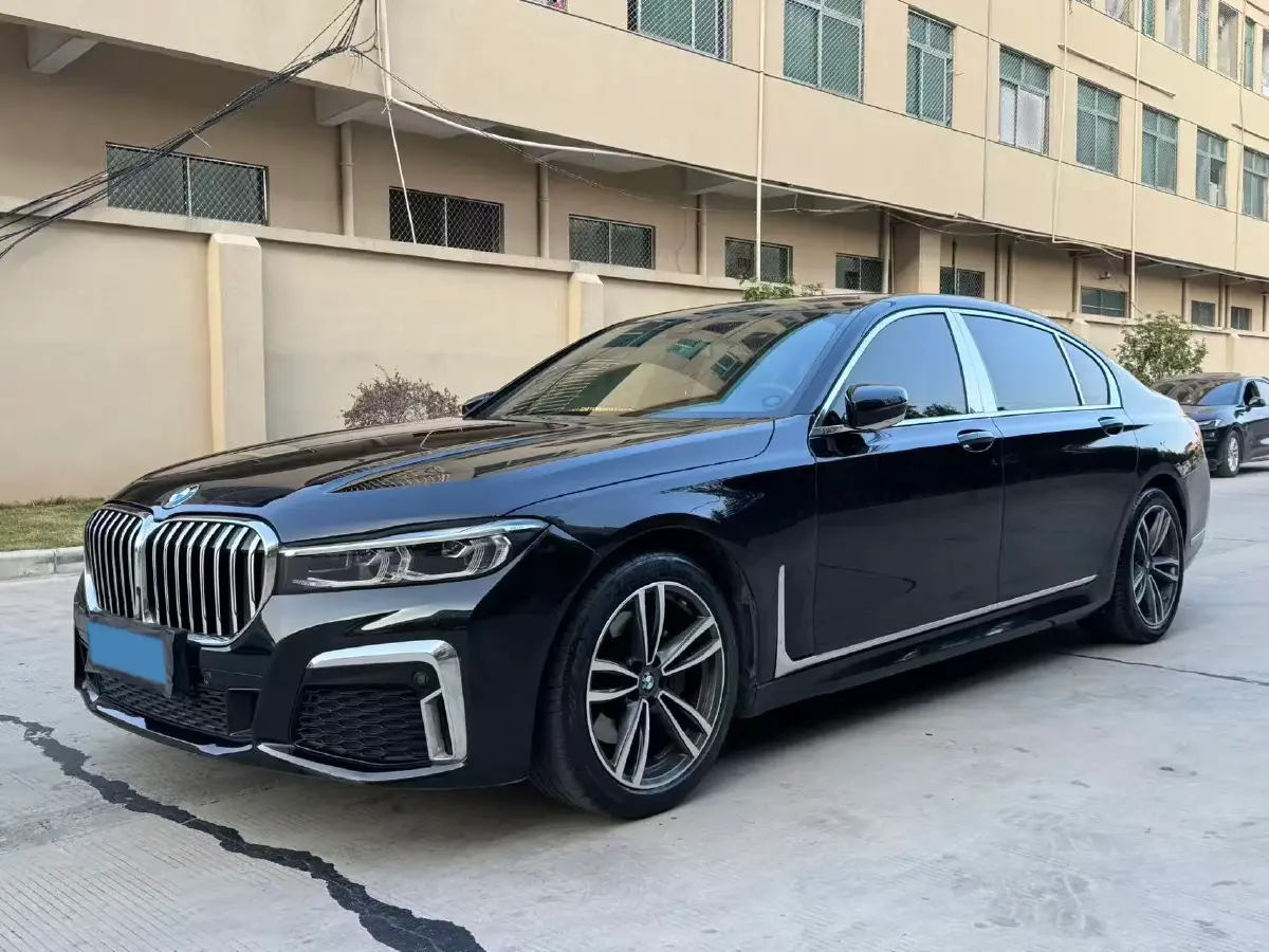 2021 BMW 7 Series 2.0T 265HP L4 8AT