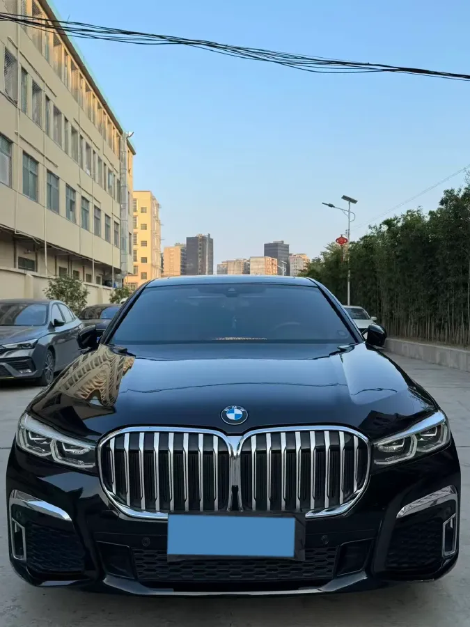 2021 BMW 7 Series 2.0T 265HP L4 8AT,autocango,china used car exporter,china ev exporter,chinese used car exporter,chinese used ev exporter