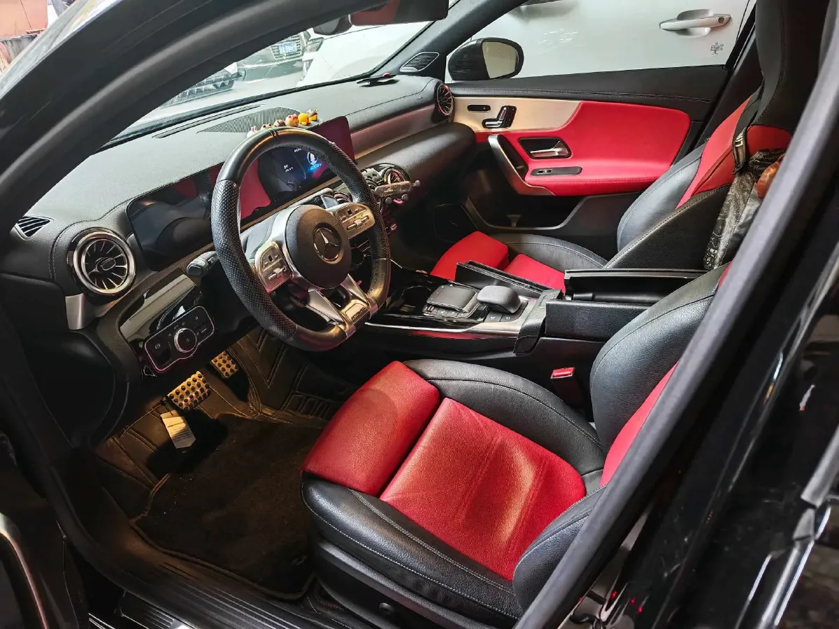 2020 Mercedes-Benz A AMG 2.0T 306HP L4 7DCT,autocango,china used car exporter,china ev exporter,chinese used car exporter,chinese used ev exporter