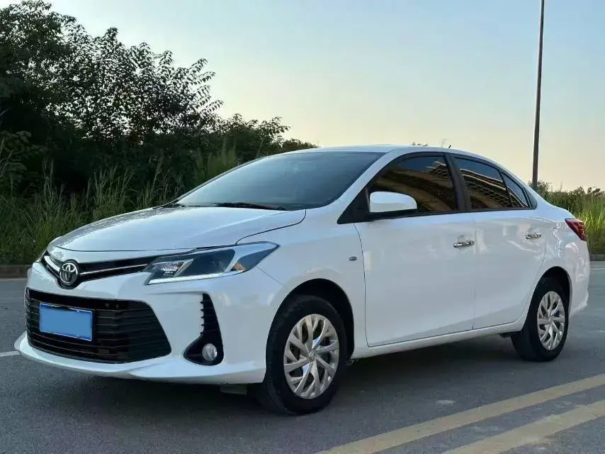 2022 Toyota Vios 1.5L 112HP L4 CVT