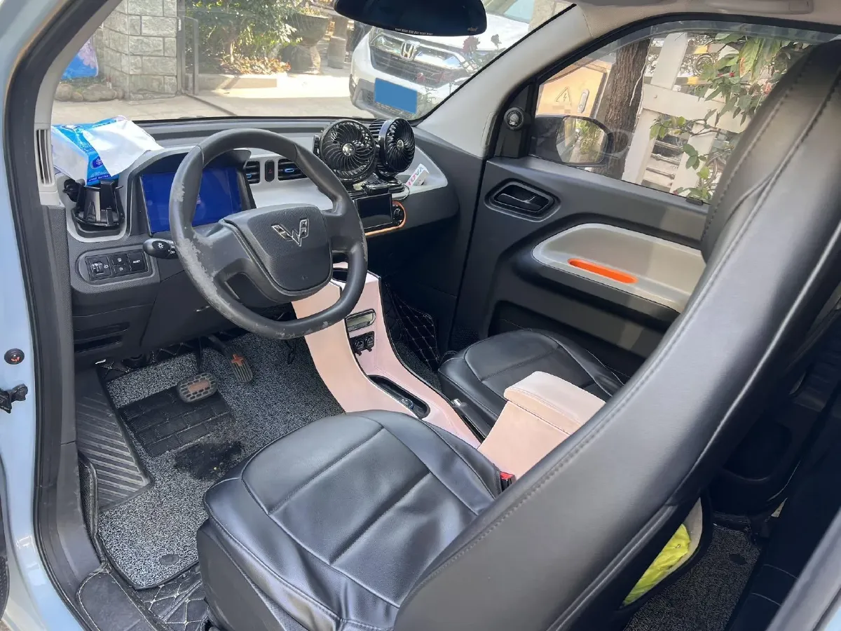 2020 WuLing HongGuang MINI EV BEV 13.8KWH,autocango,china used car exporter,china ev exporter,chinese used car exporter,chinese used ev exporter