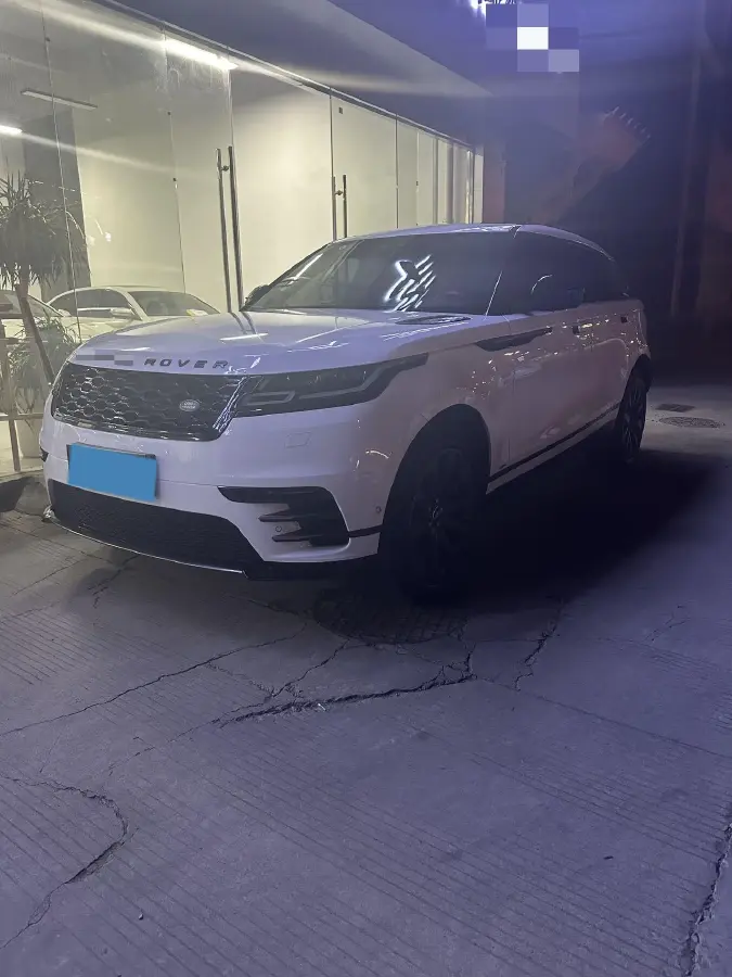 2018 Land Rover Range Rover Velar 3.0T 380HP V6 8AT 2018 Land Rover Range Rover Velar 3.0T 380HP V6 8AT