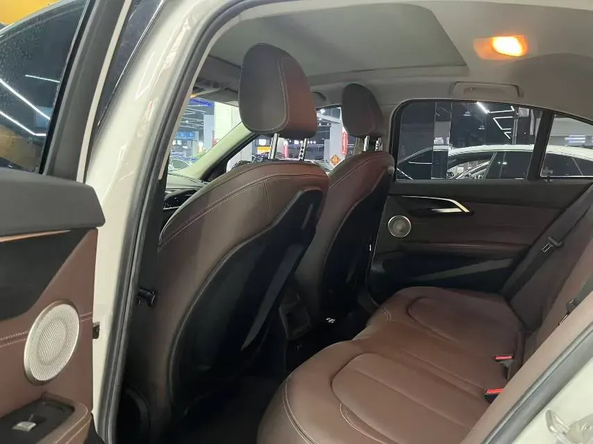 2021 BMW 1 Series 1.5T 140HP L3 7DCT,autocango,china used car exporter,china ev exporter,chinese used car exporter,chinese used ev exporter