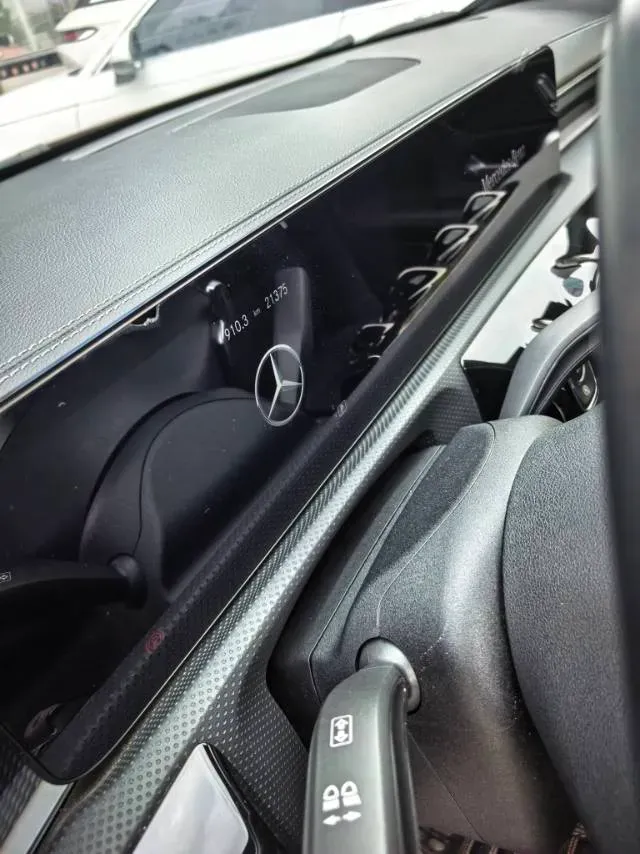 2021 Mercedes-Benz A Class 1.3T 163HP L4 7DCT,autocango,china used car exporter,china ev exporter,chinese used car exporter,chinese used ev exporter