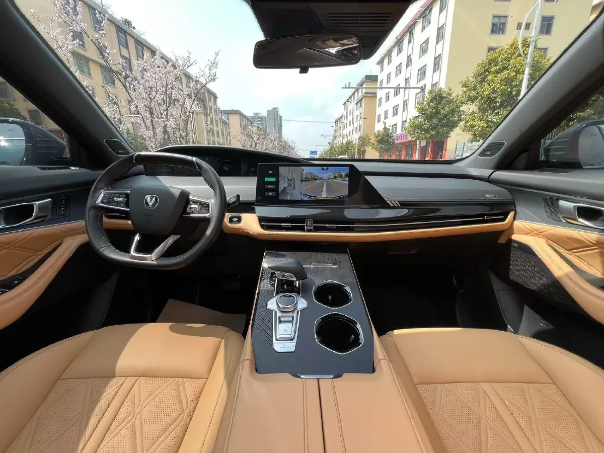 2024 ChangAn UNI-K 2.0T 233HP L4 8AT,autocango,china used car exporter,china ev exporter,chinese used car exporter,chinese used ev exporter