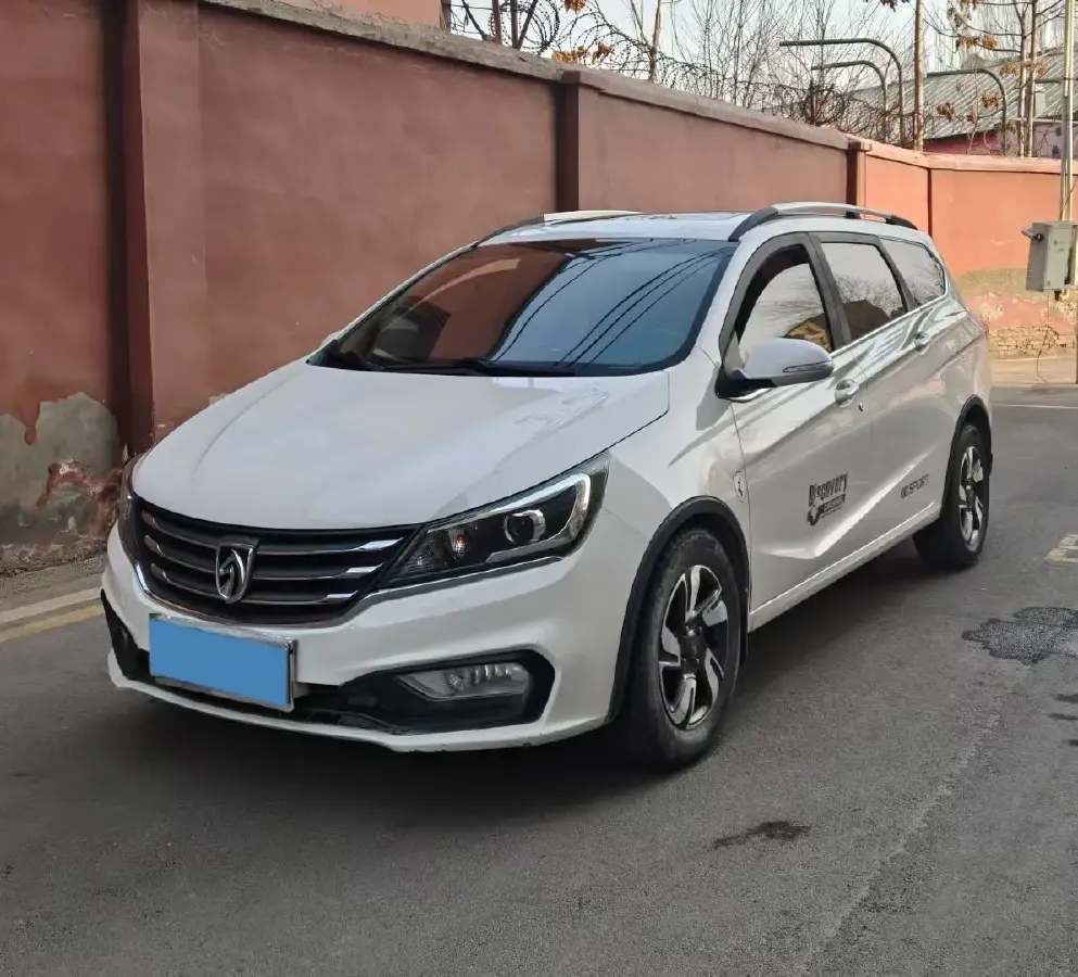 2017 BaoJun 310W 1.5L 112HP L4 6MT