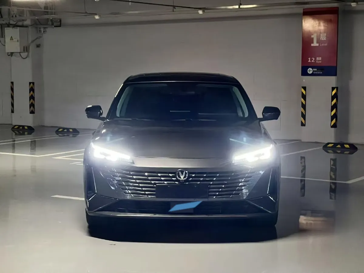 2025 ChangAn Eado 1.5T 192HP L4 7DCT,autocango,china used car exporter,china ev exporter,chinese used car exporter,chinese used ev exporter