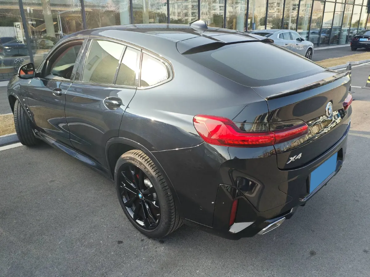 2022 BMW X4 2.0T 245HP L4 8AT,autocango,china used car exporter,china ev exporter,chinese used car exporter,chinese used ev exporter