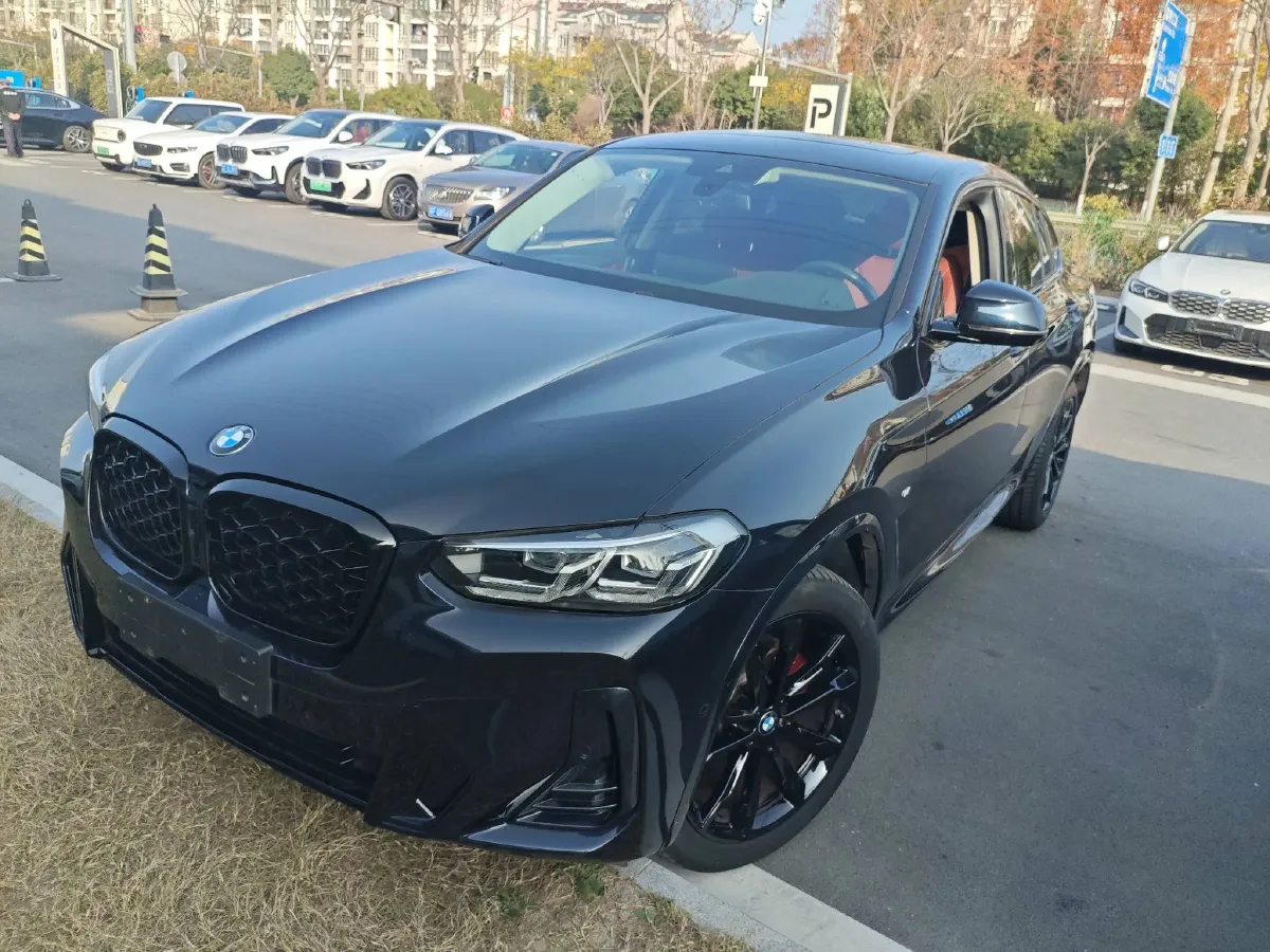 2022 BMW X4 2.0T 245HP L4 8AT,autocango,china used car exporter,china ev exporter,chinese used car exporter,chinese used ev exporter