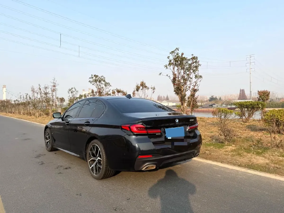 2021 BMW 5 Series 2.0T 252HP L4 8AT,autocango,china used car exporter,china ev exporter,chinese used car exporter,chinese used ev exporter