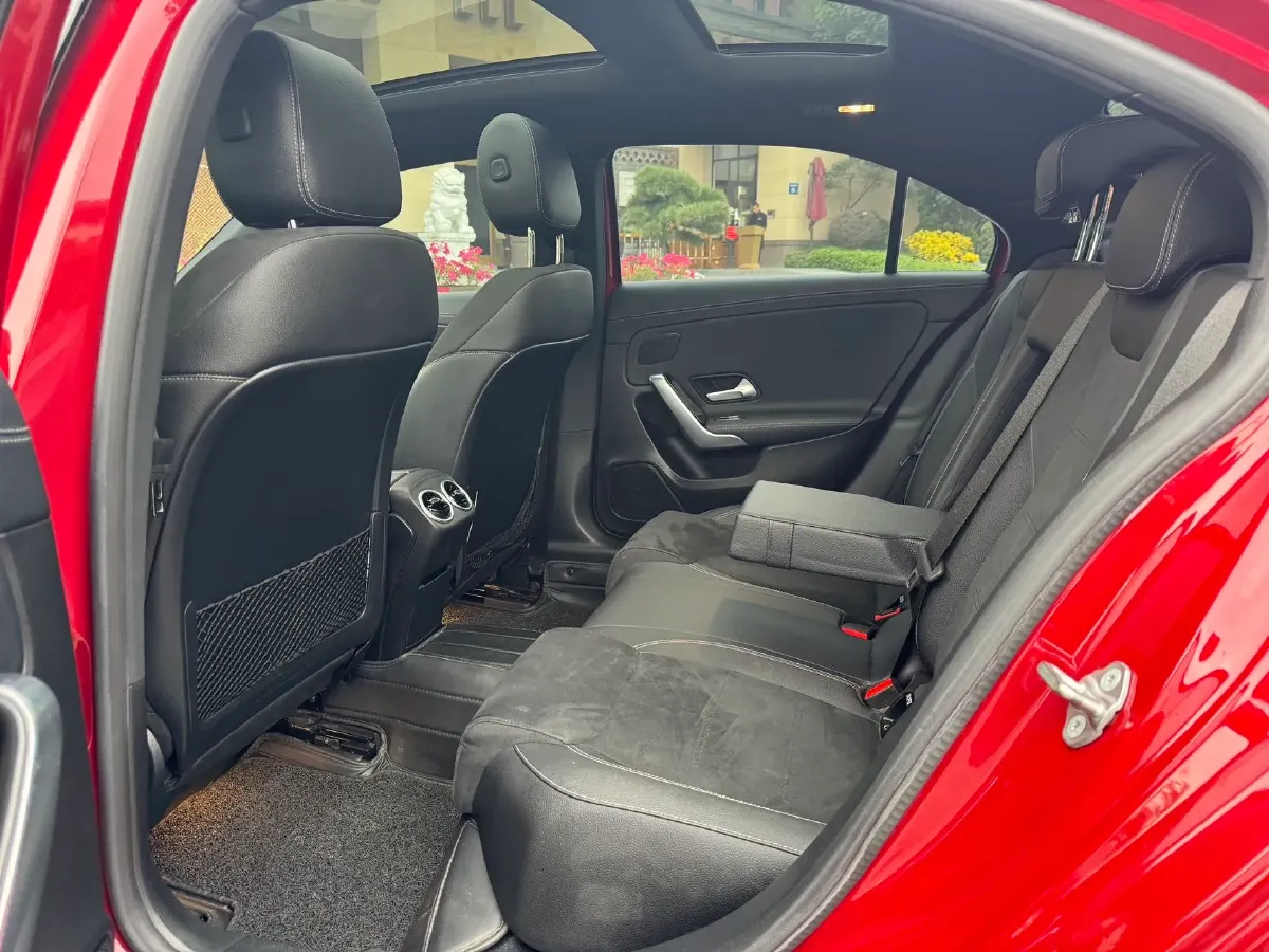 2020 Mercedes-Benz A Class 1.3T 163HP L4 7DCT,autocango,china used car exporter,china ev exporter,chinese used car exporter,chinese used ev exporter