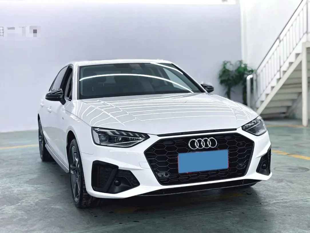 2022 Audi A4L 2.0T 190HP L4 7DCT,autocango,china used car exporter,china ev exporter,chinese used car exporter,chinese used ev exporter
