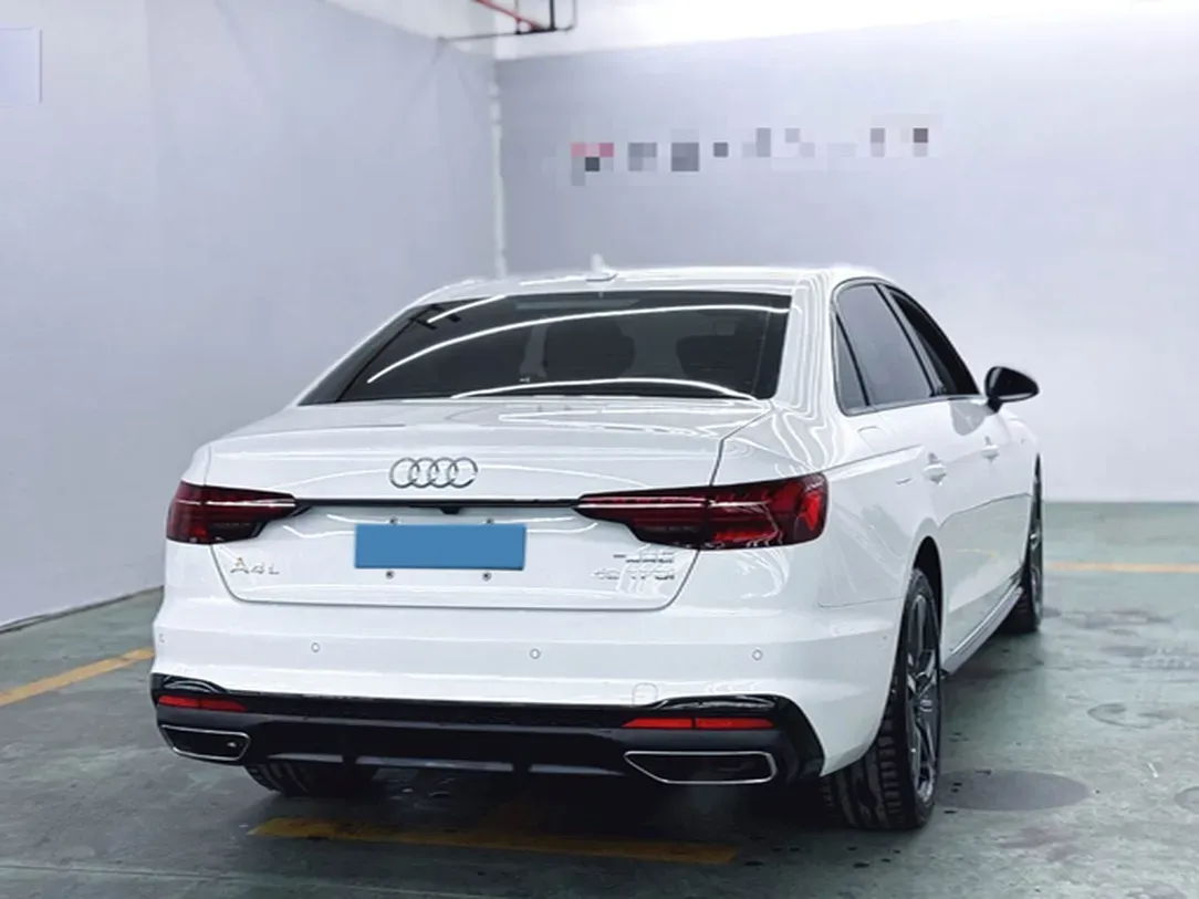 2022 Audi A4L 2.0T 190HP L4 7DCT,autocango,china used car exporter,china ev exporter,chinese used car exporter,chinese used ev exporter