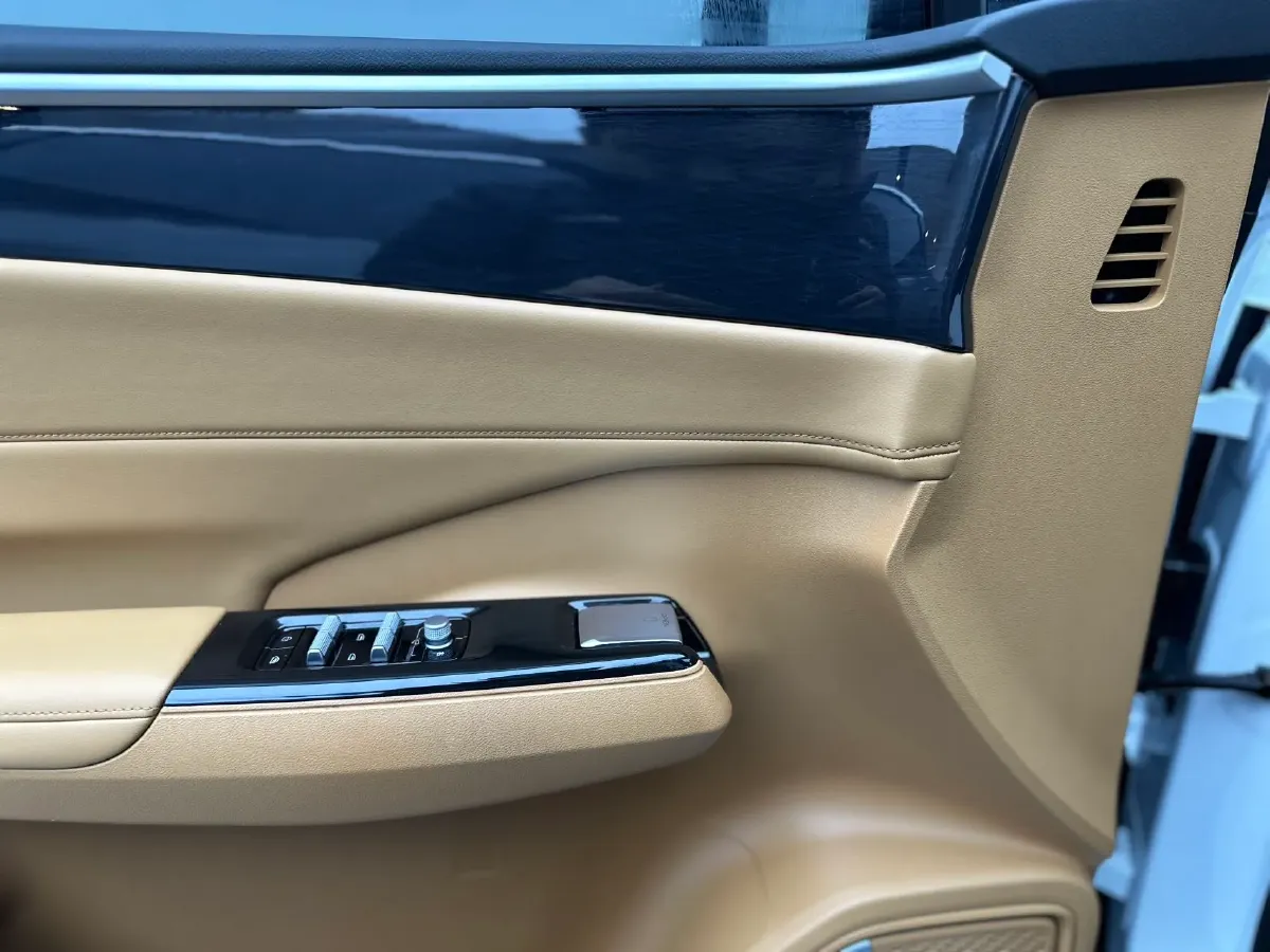 2025 Geely Galaxy L7 1.5L 112HP L4 1DHT PHEV 18.4KWH,autocango,china used car exporter,china ev exporter,chinese used car exporter,chinese used ev exporter