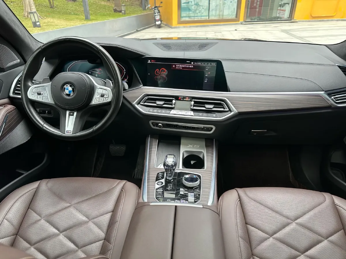 2022 BMW X5 3.0T 333HP L6 8AT,autocango,china used car exporter,china ev exporter,chinese used car exporter,chinese used ev exporter