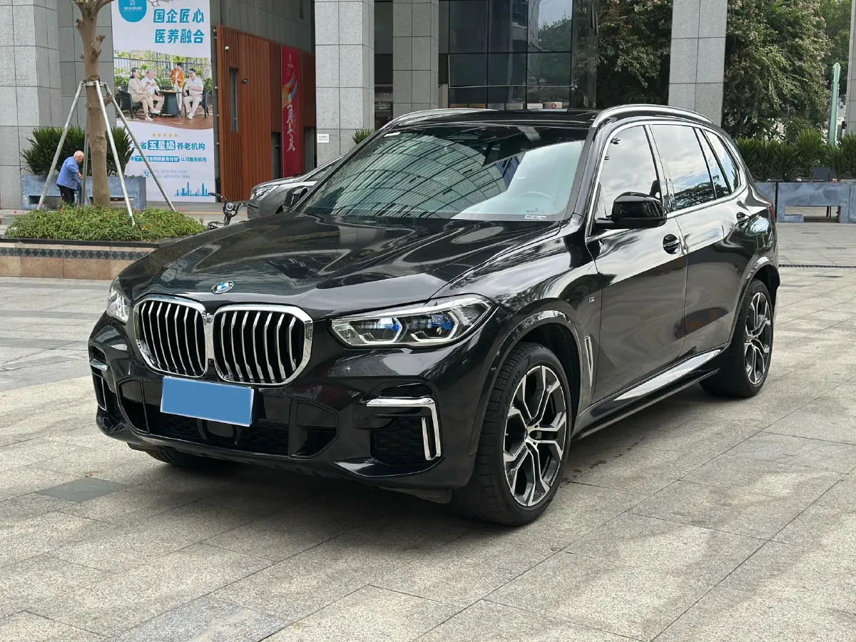 2022 BMW X5 3.0T 333HP L6 8AT,autocango,china used car exporter,china ev exporter,chinese used car exporter,chinese used ev exporter