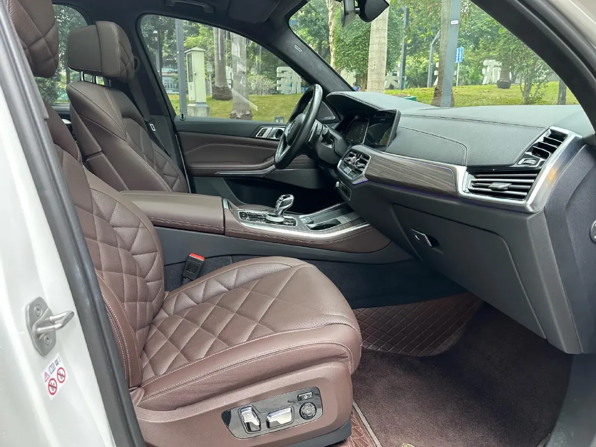 2022 BMW X5 3.0T 333HP L6 8AT,autocango,china used car exporter,china ev exporter,chinese used car exporter,chinese used ev exporter