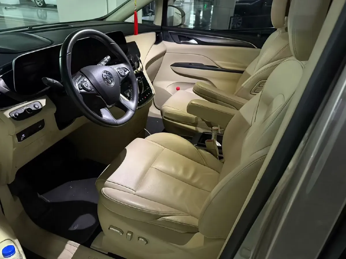 2022 Buick GL8 2.0T 237HP L4 9AT,autocango,china used car exporter,china ev exporter,chinese used car exporter,chinese used ev exporter