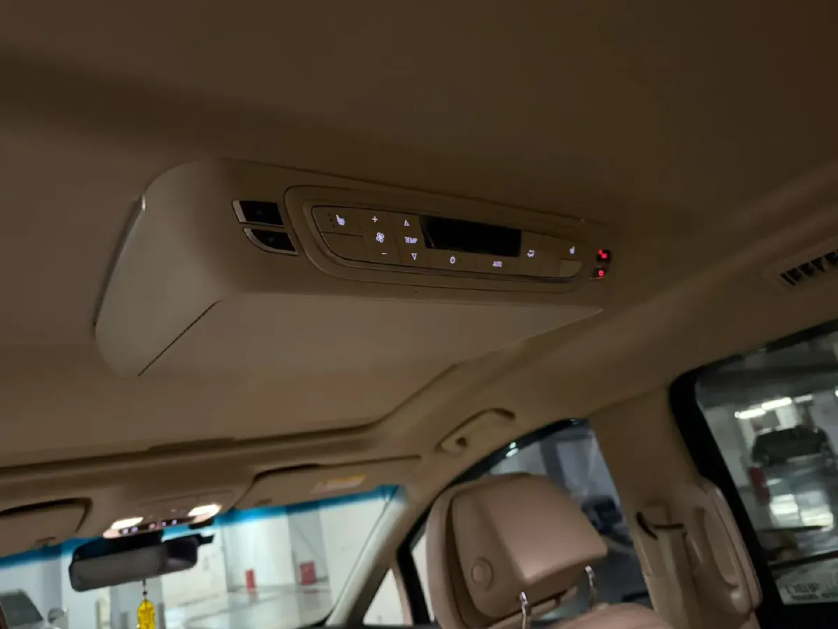 2022 Buick GL8 2.0T 237HP L4 9AT,autocango,china used car exporter,china ev exporter,chinese used car exporter,chinese used ev exporter