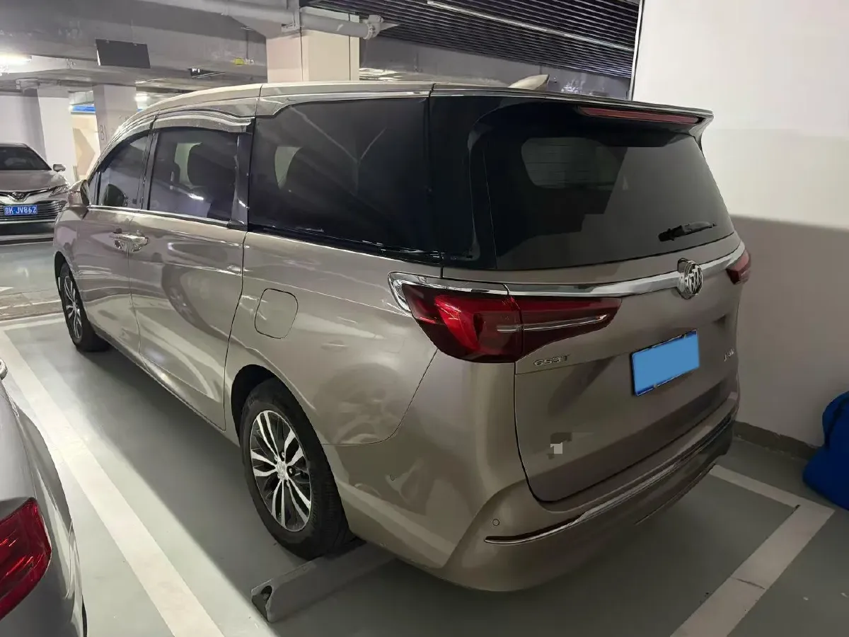 2022 Buick GL8 2.0T 237HP L4 9AT,autocango,china used car exporter,china ev exporter,chinese used car exporter,chinese used ev exporter