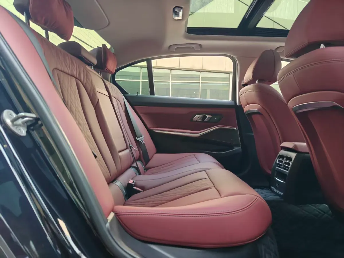 2024 BMW 3 Series 2.0T 184HP L4 8AT,autocango,china used car exporter,china ev exporter,chinese used car exporter,chinese used ev exporter