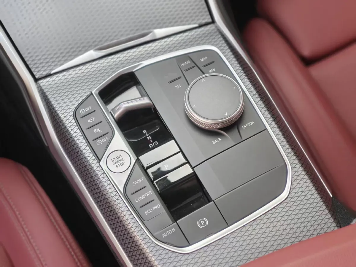 2024 BMW 3 Series 2.0T 184HP L4 8AT,autocango,china used car exporter,china ev exporter,chinese used car exporter,chinese used ev exporter