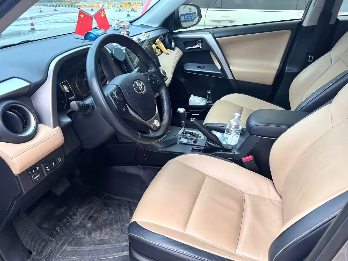 2016 Mitsubishi Outlander 2.0L 150HP L4 CVT,autocango,china used car exporter,china ev exporter,chinese used car exporter,chinese used ev exporter