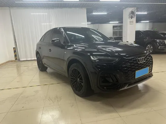 2021 Audi Q5L Sportback 2.0T 252HP L4 7DCT,autocango,china used car exporter,china ev exporter,chinese used car exporter,chinese used ev exporter