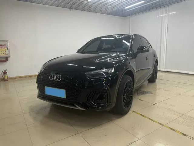 2021 Audi Q5L Sportback 2.0T 252HP L4 7DCT,autocango,china used car exporter,china ev exporter,chinese used car exporter,chinese used ev exporter