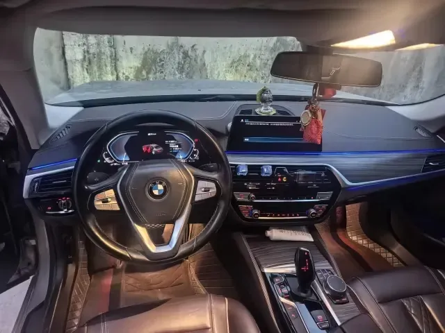 2020 BMW 5 Series 2.0T 184HP L4 8AT PHEV 17.7KWH,autocango,china used car exporter,china ev exporter,chinese used car exporter,chinese used ev exporter