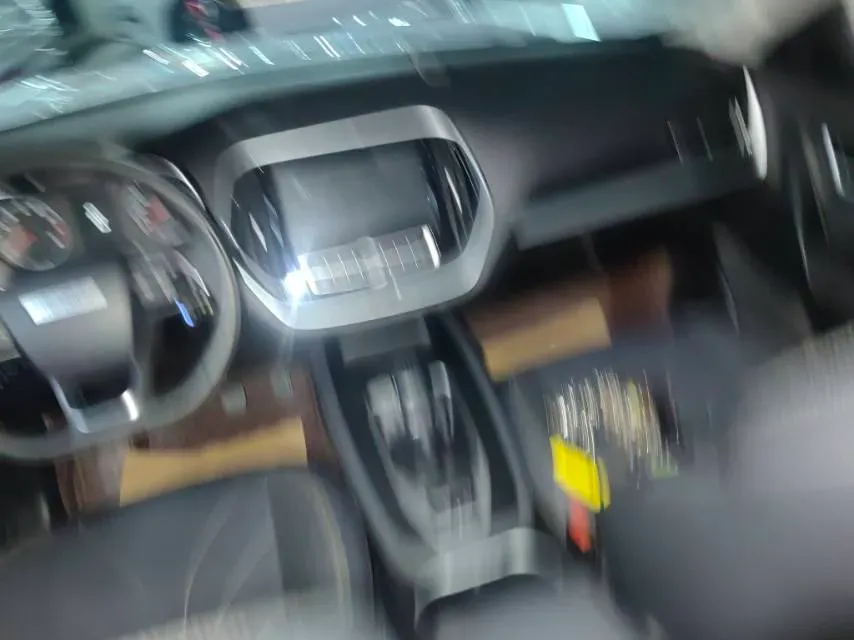 2021 SWM G05 2.0L 143HP L4 5MT,autocango,china used car exporter,china ev exporter,chinese used car exporter,chinese used ev exporter