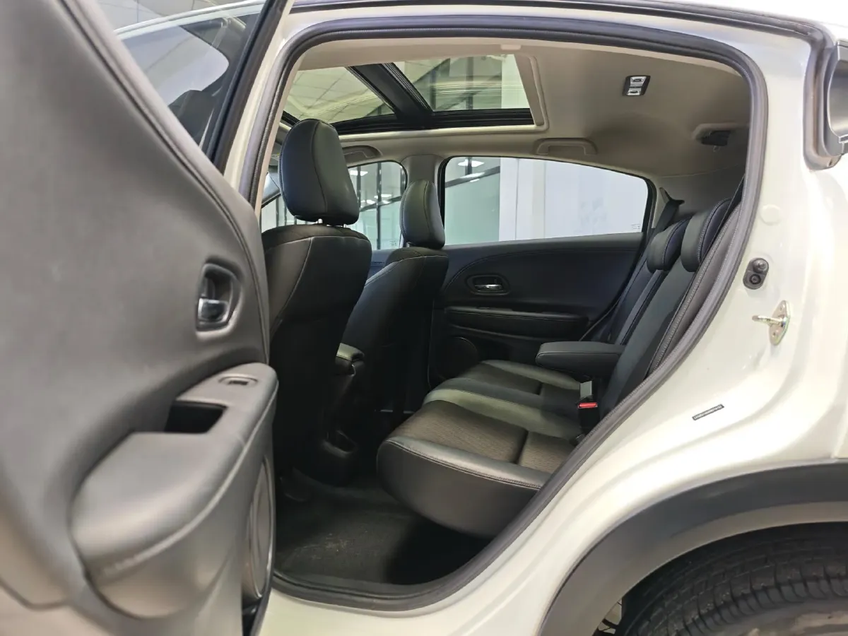 2020 Honda Vezel 1.5L 131HP L4 CVT,autocango,china used car exporter,china ev exporter,chinese used car exporter,chinese used ev exporter