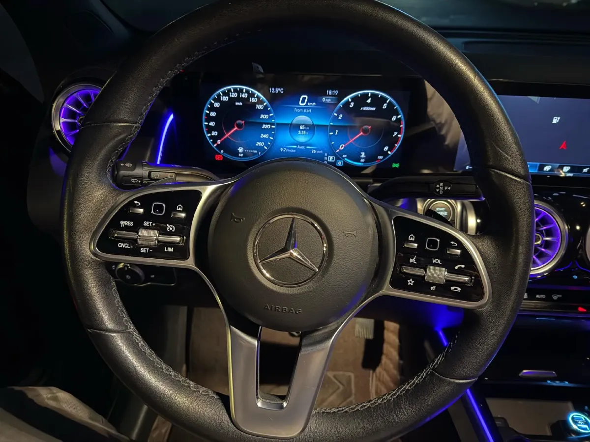 2022 Mercedes-Benz GLB Class 2.0T 190HP L4 8DCT,autocango,china used car exporter,china ev exporter,chinese used car exporter,chinese used ev exporter