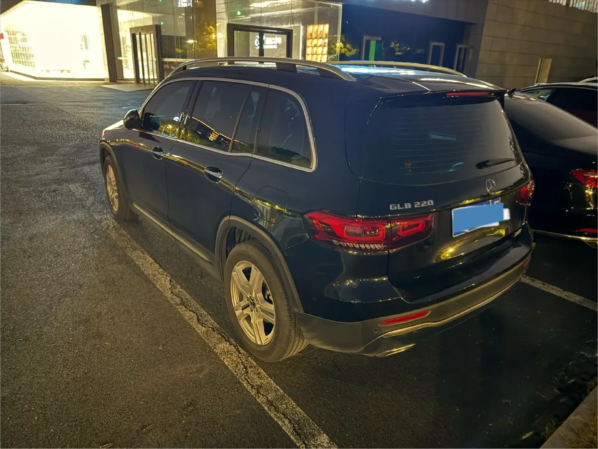 2022 Mercedes-Benz GLB Class 2.0T 190HP L4 8DCT,autocango,china used car exporter,china ev exporter,chinese used car exporter,chinese used ev exporter