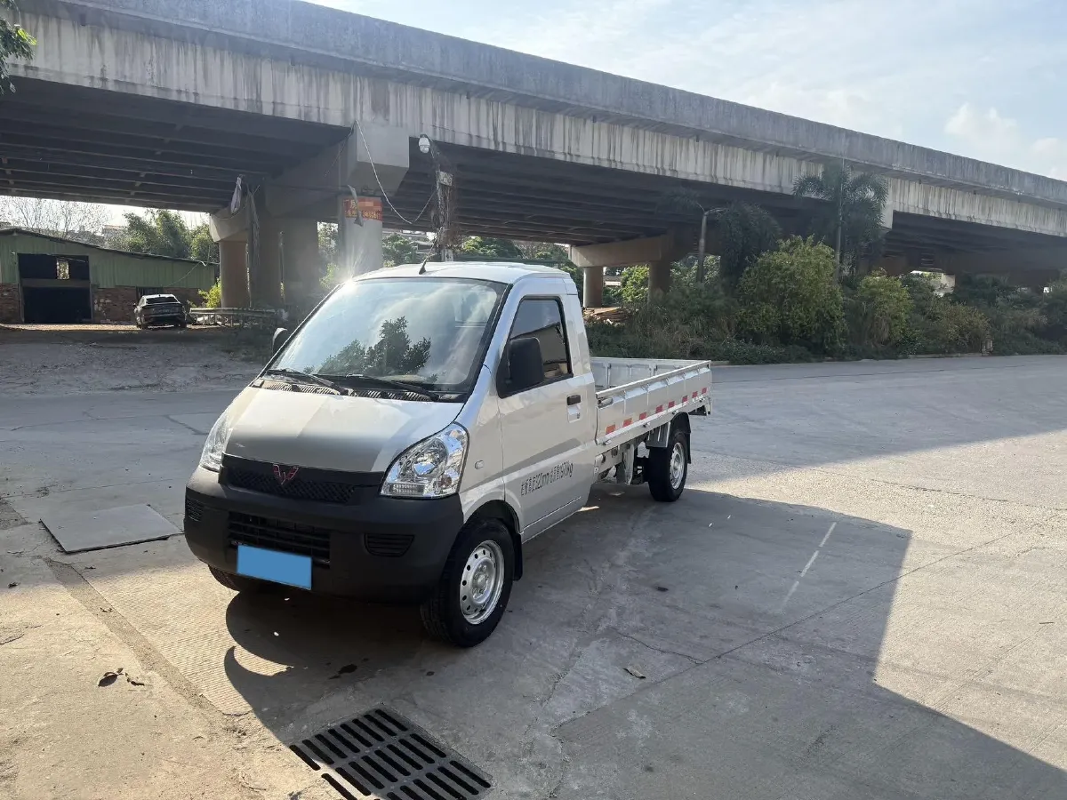 2022 NLM Motor QiTeng M70 1.5L 116HP L4 5MT,autocango,china used car exporter,china ev exporter,chinese used car exporter,chinese used ev exporter