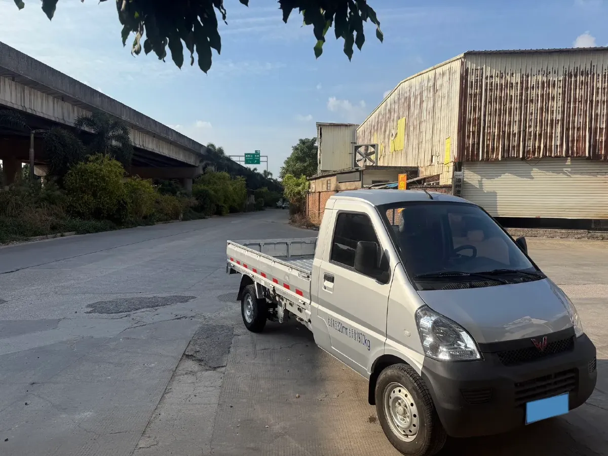 2022 NLM Motor QiTeng M70 1.5L 116HP L4 5MT,autocango,china used car exporter,china ev exporter,chinese used car exporter,chinese used ev exporter