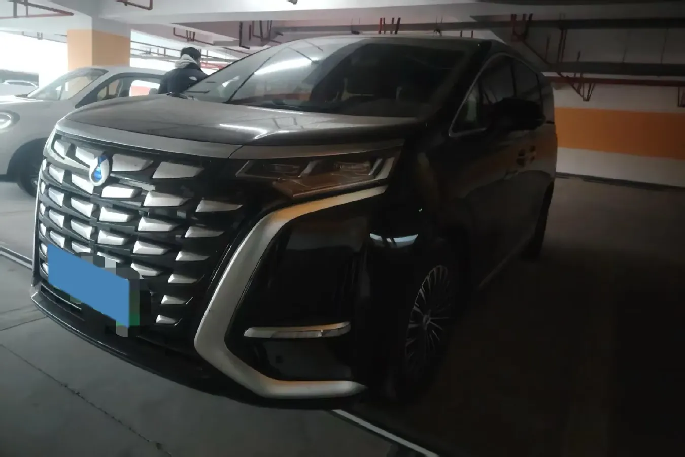 2024 Denza D9 1.5T 139HP L4 E-CVT PHEV 40KWH,autocango,china used car exporter,china ev exporter,chinese used car exporter,chinese used ev exporter
