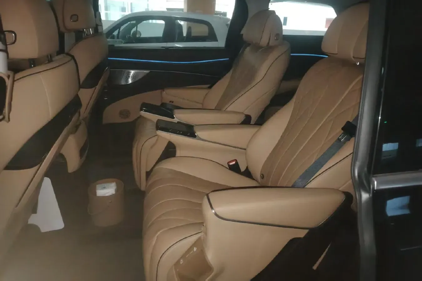 2024 Denza D9 1.5T 139HP L4 E-CVT PHEV 40KWH,autocango,china used car exporter,china ev exporter,chinese used car exporter,chinese used ev exporter